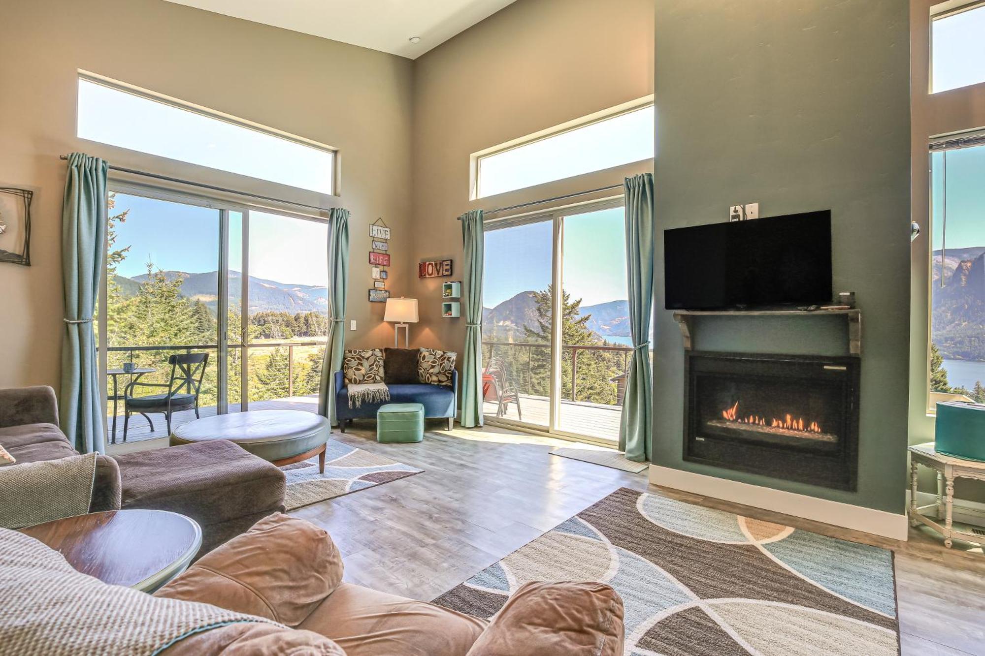 Gorge Retreat - Modern Carson Home With Mtn Views! Exterior foto